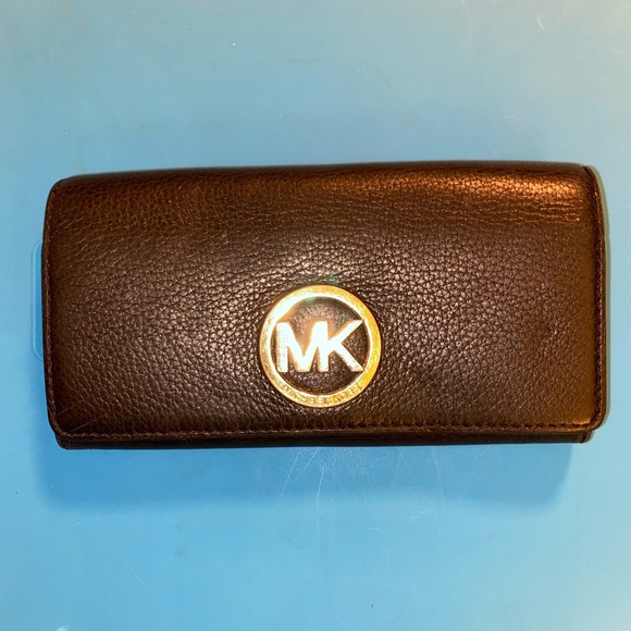 Michael Kors Fulton Flap Leather Wallet - Picture 1 of 10